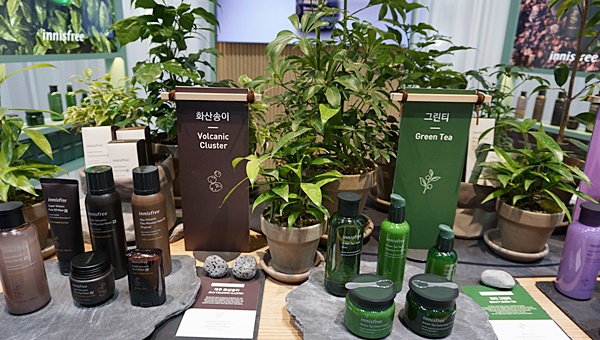 자연친화적인 국내 제품의 소개 부스 