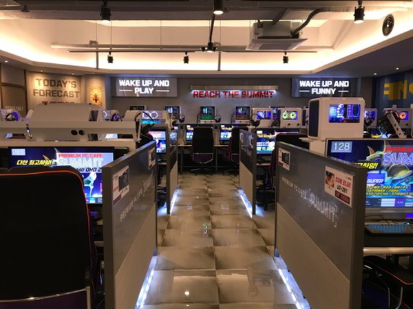 PC방 알바생도, 편의점 알바생도 모두 최저임금에 해당됩니다.