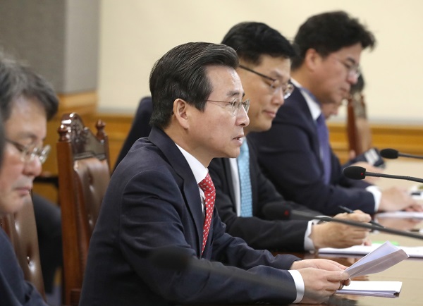 김용범 기획재정부 제1차관이 24일 오전 서울 중구 은행회관에서 열린 '확대 거시경제 금융 회의'에서 발언하고 있다. (사진=저작권자(c) 연합뉴스, 무단 전재-재배포 금지)