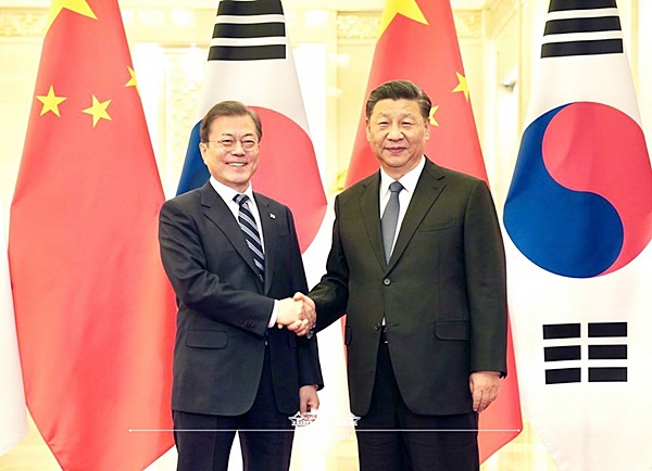 2015년 이후 4년 만에 마주한 한국과 중국 정상. (출처=청와대홈페이지)
