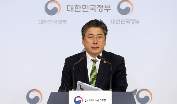 정승일 산업부 차관이 지난 1월 16일 오후 외교부 브리핑실에서 '수소경제 활성화 로드맵'을 발표하고 있다. (저작권자(c) 연합뉴스, 무단 전재-재배포 금지)