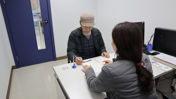 건망증이 심한 나도 치매검사를 받아봤더니 다행히 정상으로 판명됐다.