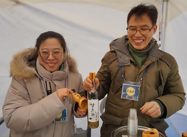 서울로7017 축제에서는 남촌주 시식행사가 함께 했다.