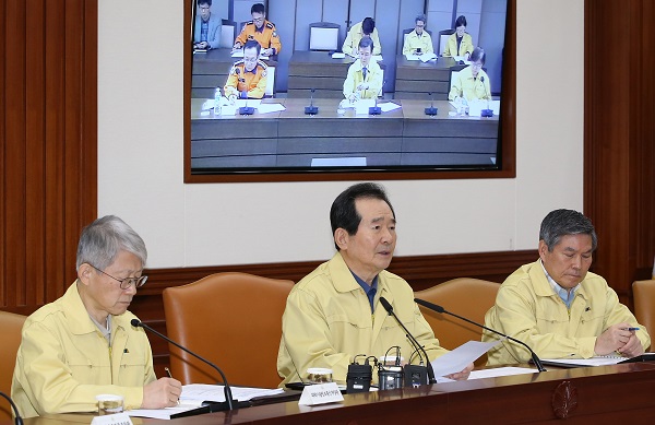 정세균 국무총리가 16일 오후 정부서울청사에서 열린 코로나19 대응 중앙사고수습본부 회의에서 발언하고 있다.