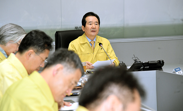 정세균 국무총리가 16일 정부세종청사에서 열린 코로나19 중앙재난안전대책본부 회의에서 발언하고 있다.