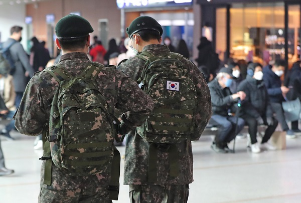 국방부는 8일부터 장병 휴가를 시행한다고 밝혔다. (사진=저작권자(c) 연합뉴스, 무단 전재-재배포 금지)