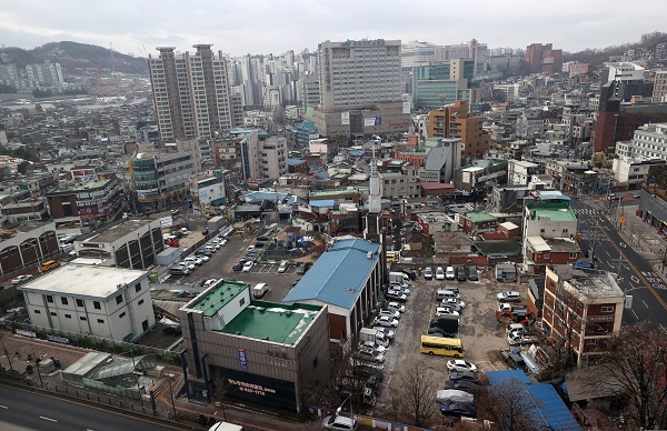 내려다 본 서울 동작구 흑석동 흑석2구역 모습.