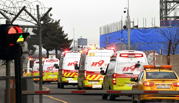 구급대원과 병원간 차이가 있는 중증환자 분류체계가 일원화된다. 사진은 구급차 모습. (사진=저작권자(c) 연합뉴스, 무단 전재-재배포 금지)