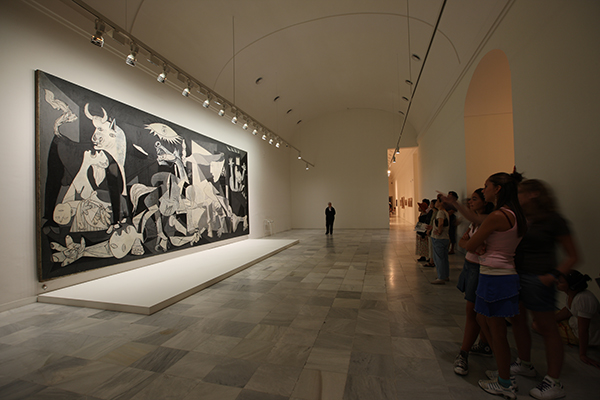 스페인 마드리드의 레이나 소피아 국립 미술관에 전시된 피카소의 ‘게르니카’