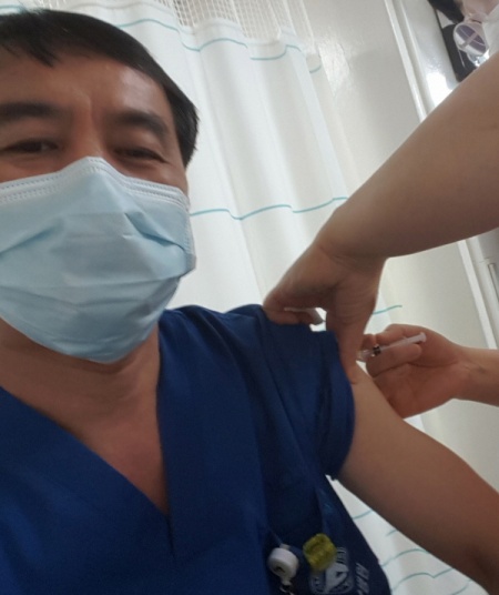 대학병원 방사선사로 근무하는 친구도 백신을 맞고 특별한 증상없이 근무가 가능했다고 한다.