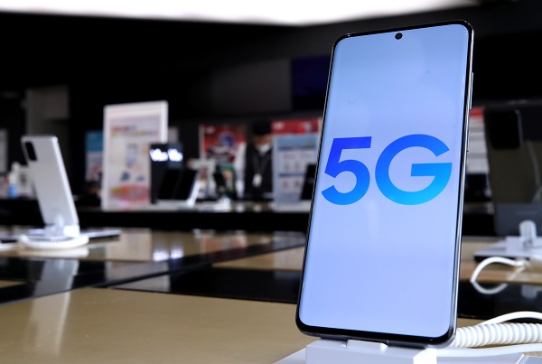 과기정통부는 5G 시장에서도 알뜰폰 사업자들이 다양한 요금제를 출시한다고 1일 밝혔다.(사진=저작권자(c) 연합뉴스, 무단 전재-재배포 금지)