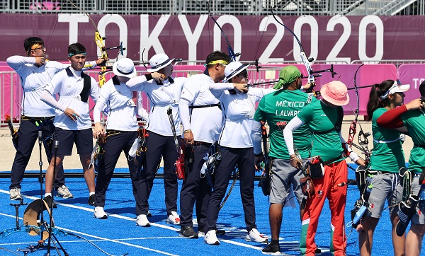 21일 일본 도쿄 유메노시마 공원 양궁장에서 도쿄올림픽 대한민국 양궁대표팀이 훈련하고 있다.(사진=저작권자(c) 연합뉴스, 무단 전재-재배포 금지)