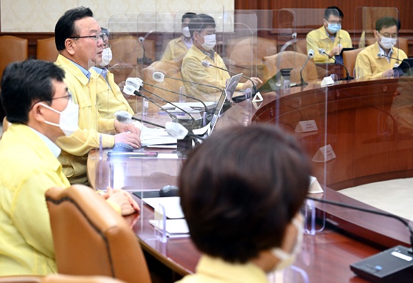 김부겸 국무총리가 1일 정부서울청사에서 열린 코로나19 대응 중앙재난안전대책본부 회의에서 발언하고 있다. (사진=국무조정실)