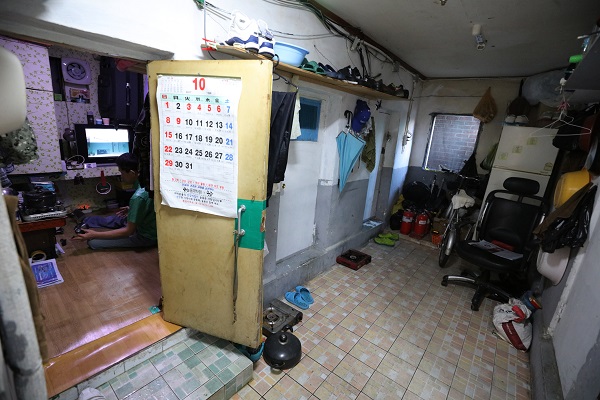 서울 종로구 창신동 쪽방촌.(사진=저작권자(c) 연합뉴스, 무단 전재-재배포 금지)