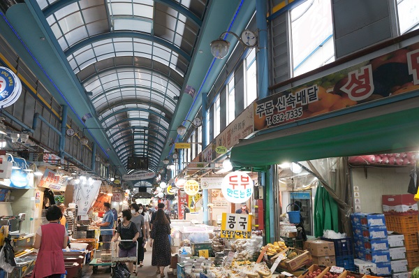 2025년까지 500곳 조성을 목표로 한 디지털 전통시장