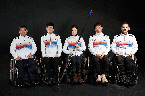 베이징올림픽에 대한민국 컬링국가대표 팀킴이 있었다면 패럴림픽에는 장윤정고백팀이 있다.(사진=온라인코리아하우스)