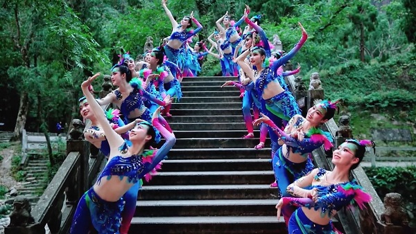 지난 25일 열린 동아시아 문화도시 경주 개막식에서 올해 동아시아문화도시 축제를 함께 할 중국 지난시·원저우시의 영상 공연 모습. (사진=경주시)