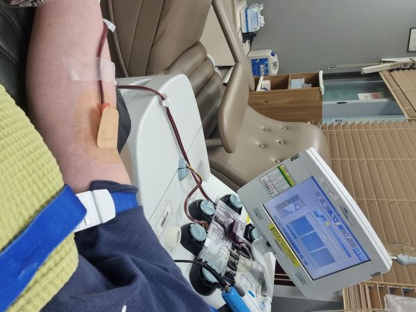 121회 헌혈을 진행하고 있는 모습. 가장 많이 하고 있는 다종성분(혈소판혈장)헌혈을 진행중이다.