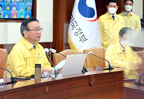 김부겸 국무총리가 22일 서울 세종로 정부서울청사에서 열린 코로나19 중대본 회의에서 발언하고 있다.(사진=국무조정실)