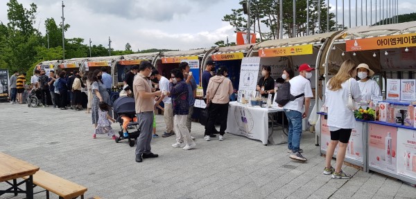 동아시아 전통주 판매대_야외광장