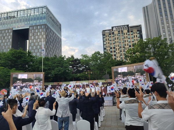 함께 만세 삼창을 외치며 한마음으로 6·10 만세 운동의 의미를 가슴에 새겼다.