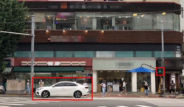 일시정지를 준수하지 않는 차들이 꽤 있었다.
