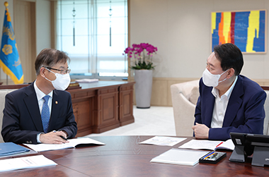 민간 중심 일자리 창출…노동시장 개혁으로 공정채용 확산한다 이미지