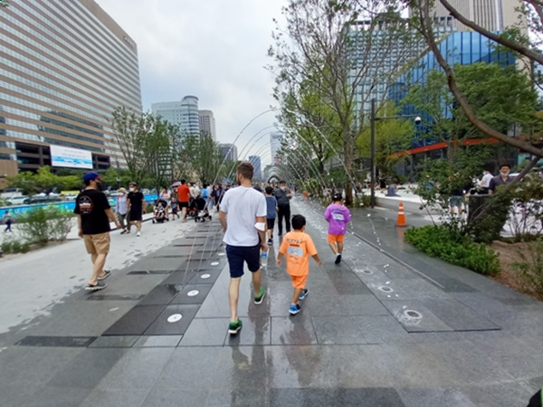 광화문광장 재개장