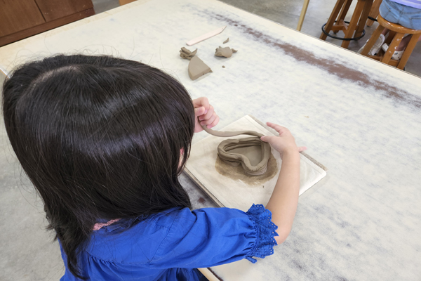 클레이아크 김해미술관에서 아이들이 좋아하는 도자기일일체험을 해봤다.