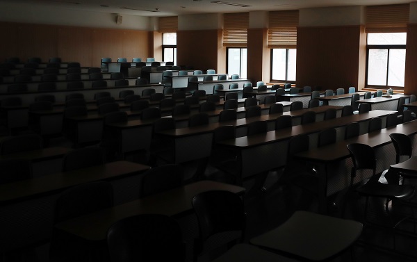 방학을 맞아 텅 비어있는 대학 강의실. (사진=저작권자(c) 연합뉴스, 무단 전재-재배포 금지)