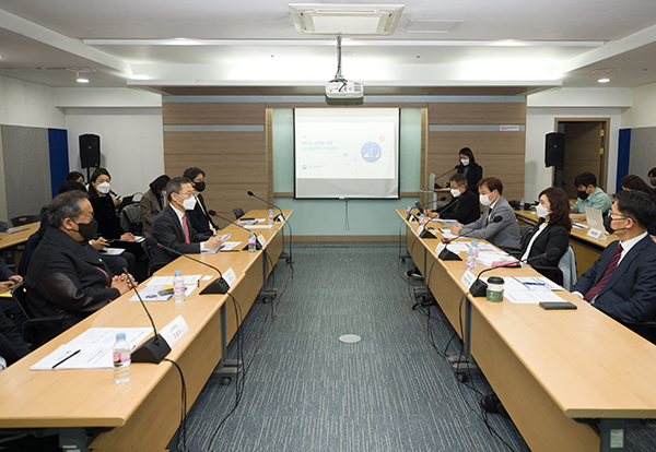 이종호 과학기술정보통신부 장관이 7일 경기도 성남시 분당구 코리아바이오파크에서 열린 ‘디지털바이오 혁신전략 현장 발표회’에 참석해 인사말을 하고 있다. (사진=과학기술정보통신부)