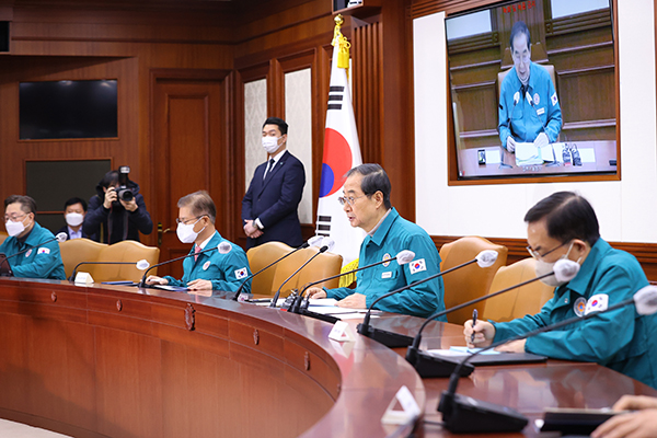 한덕수 국무총리가 9일 정부서울청사에서 열린 화물연대 집단운송거부 관계장관회의 및 코로나19 중대본 회에서 발언하고 있다.(사진=국무조정실)