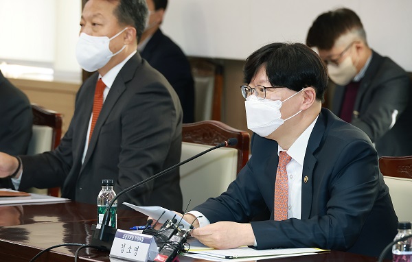 김소영 금융위원회 부위원장이 14일 오전 정부서울청사 대회의실에서 열린 제1차 정책금융지원협의회에서 모두발언하고 있다. (사진=금융위원회 )