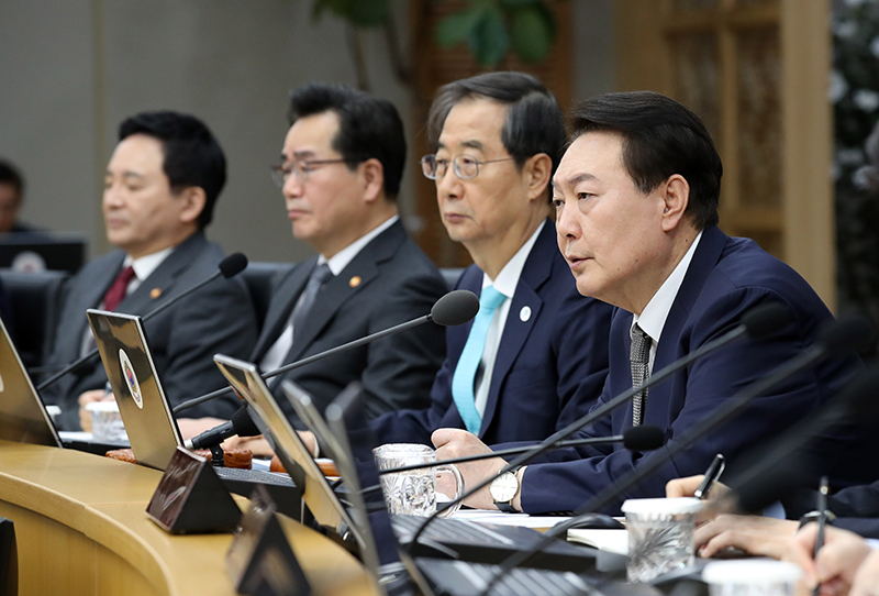 윤석열 대통령이 7일 오전 정부세종청사에서 열린 국무회의에서 발언하고 있다. (사진=저작권자(c) 연합뉴스, 무단 전재-재배포 금지)