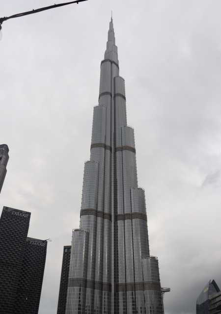 두바이의 상징이자 세계 최고층 빌딩으로 알려진 버즈칼리파.