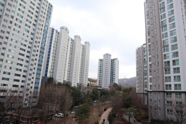 살고 있는 지역 외에도 전국에 있는 아파트 관리비를 확인할 수 있다.