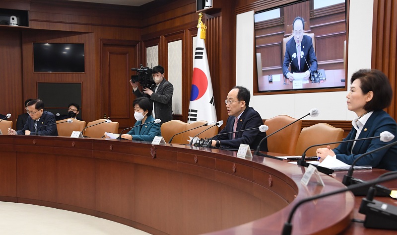 추경호 부총리 겸 기획재정부 장관이 2일 서울 종로구 정부서울청사에서 열린 ‘비상경제장관회의 겸 수출투자대책회의’를 주재, 모두발언을 하고 있다. (사진=기획재정부)