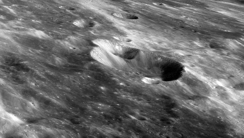달 뒷쪽의 북위 31도 부근에 위치한 직경 약 23km의 분화구 실라르드 엠 크레이터 영상. (사진=과학기술정보통신부)