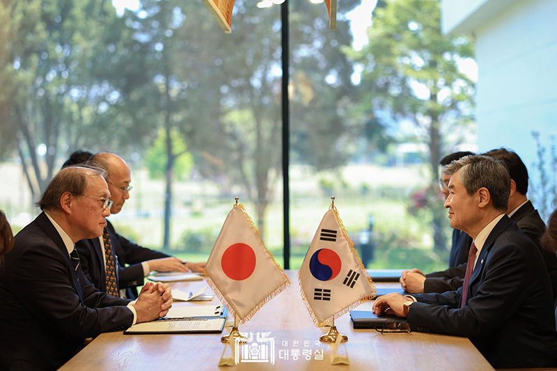 조태용 국가안보실장은 5월3일 아키바 다케오 일본 국가안전보장국장과 한일 안보실장 회담을 가졌다.(대통령실 제공)
