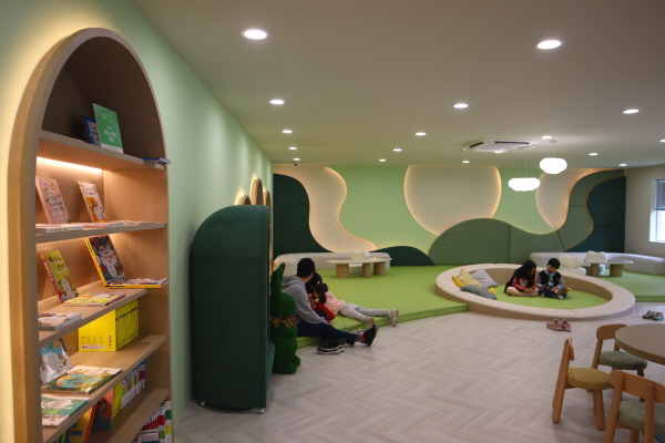 장군숙소로 사용된 지역이 홍보관, 도서관, 기록관 등으로 재탄생되었다.