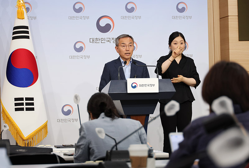 김우승 글로컬대학위원회 부위원장이 20일 정부서울청사에서 ‘글로컬대학 예비지정 평가’ 결과를 발표하고 있다. (사진=교육부)