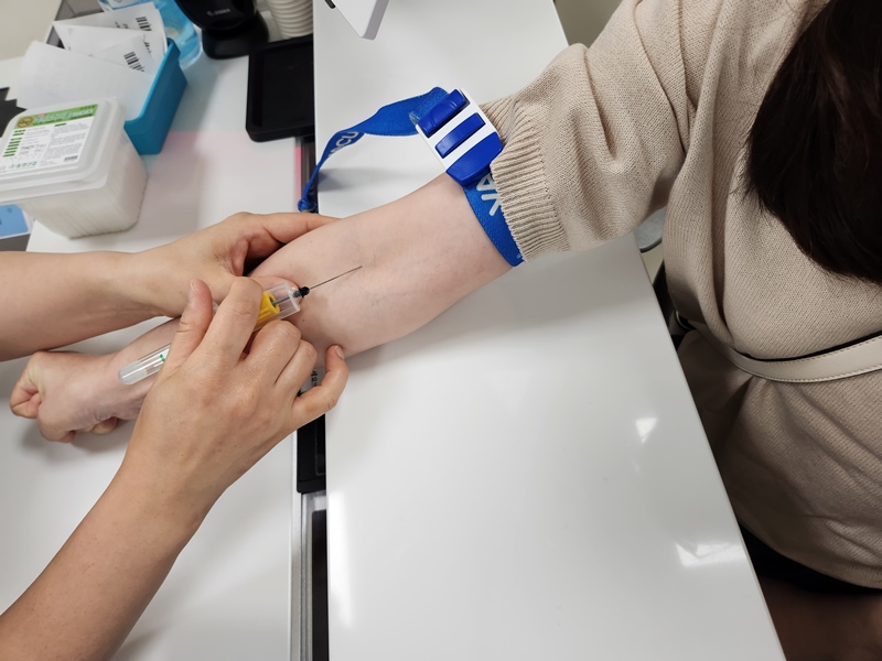Um exame de sangue também foi feito durante o exame médico.