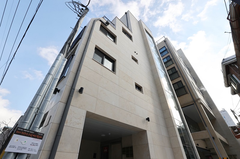 서울 종로구의 한 매입임대주택.(사진=저작권자(c) 연합뉴스, 무단 전재-재배포 금지)