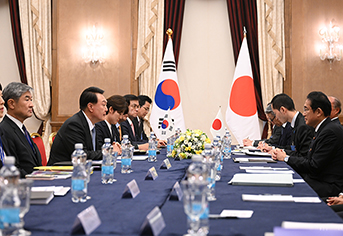 「韓日首脳会談、汚染水問題で有意義な議論…可及的速やかに日本と交渉開始」 – TOP50 | ニュース