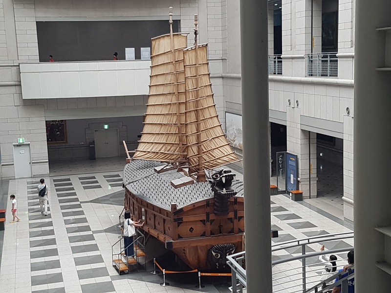 현장체험으로 다녀온 용산전쟁기념관에서 아이가 인상깊었다며 찍어온 거북선