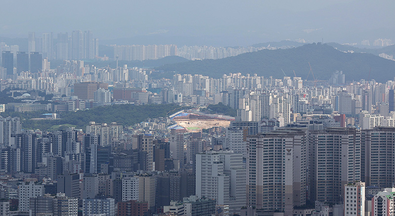 서울 남산에서 바라본 아파트 단지. (사진=저작권자(c) 연합뉴스, 무단 전재-재배포 금지)