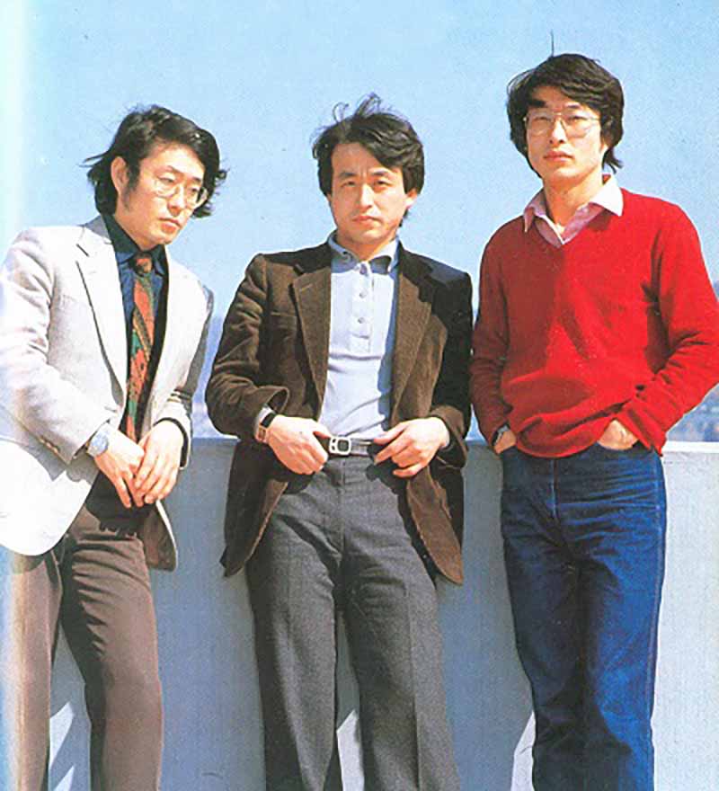 젊은 시절의 산울림 3형제. 왼쪽부터 맏형 김창완, 둘째 김창훈, 막내 김창익. 김창완은 보컬과 기타를, 김창훈은 베이스를, 김창익은 드럼을 맡았다. 막내 김창익이 2008년 캐나다에서 교통사고로 사망한 후 산울림은 해체됐다. (사진=위키백과)