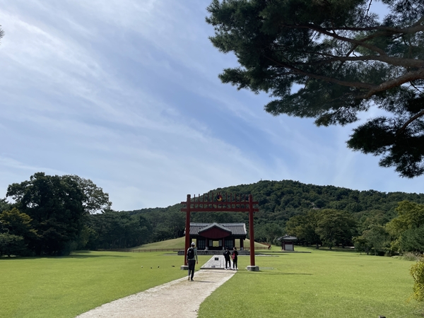 의릉 전경.(사진=전형 기자)