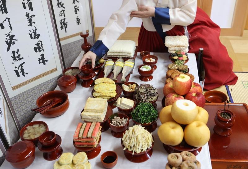 추석 차례상.(사진=저작권자(c) 연합뉴스, 무단 전재-재배포 금지)