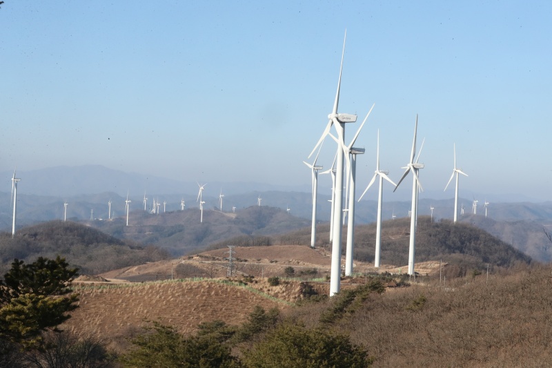 경북 영양군 풍력발전단지 전경.(사진=저작권자(c) 연합뉴스, 무단 전재-재배포 금지)